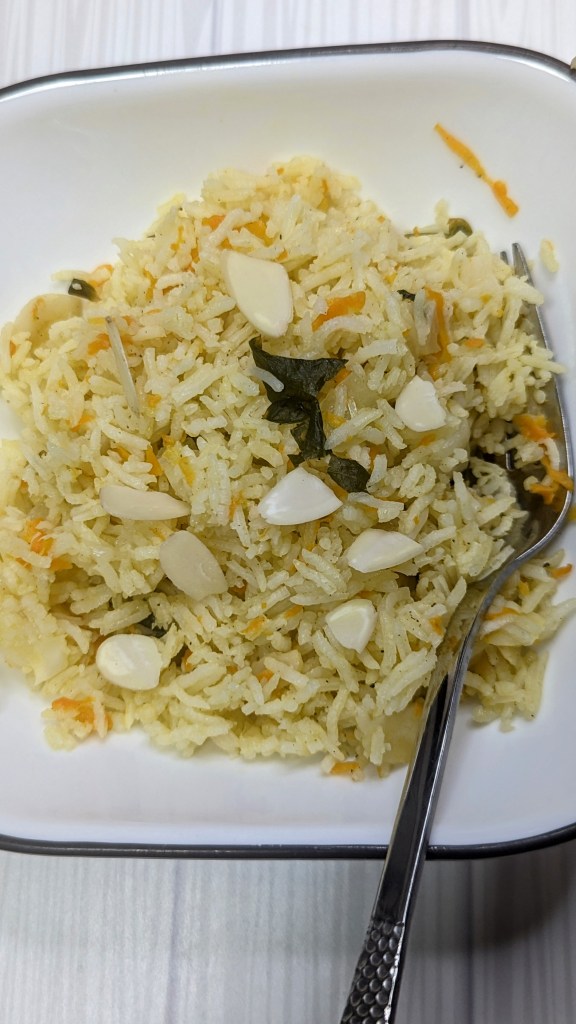 אורז אחד אחד עם בצל, גזר וסלרי