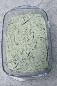 פשטידת זוקיני לפני האפייה